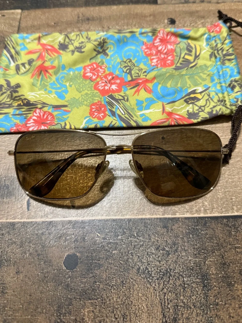 Maui Jim “Wiki Wiki” Gold Polarized Aviators